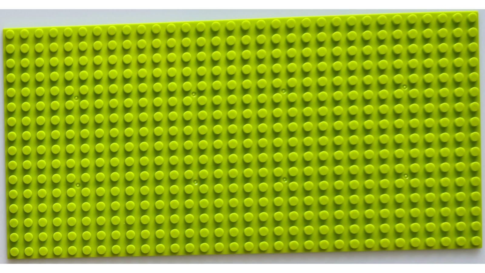 Baseplate 16x32 Studs Generic Classic - Light Green 