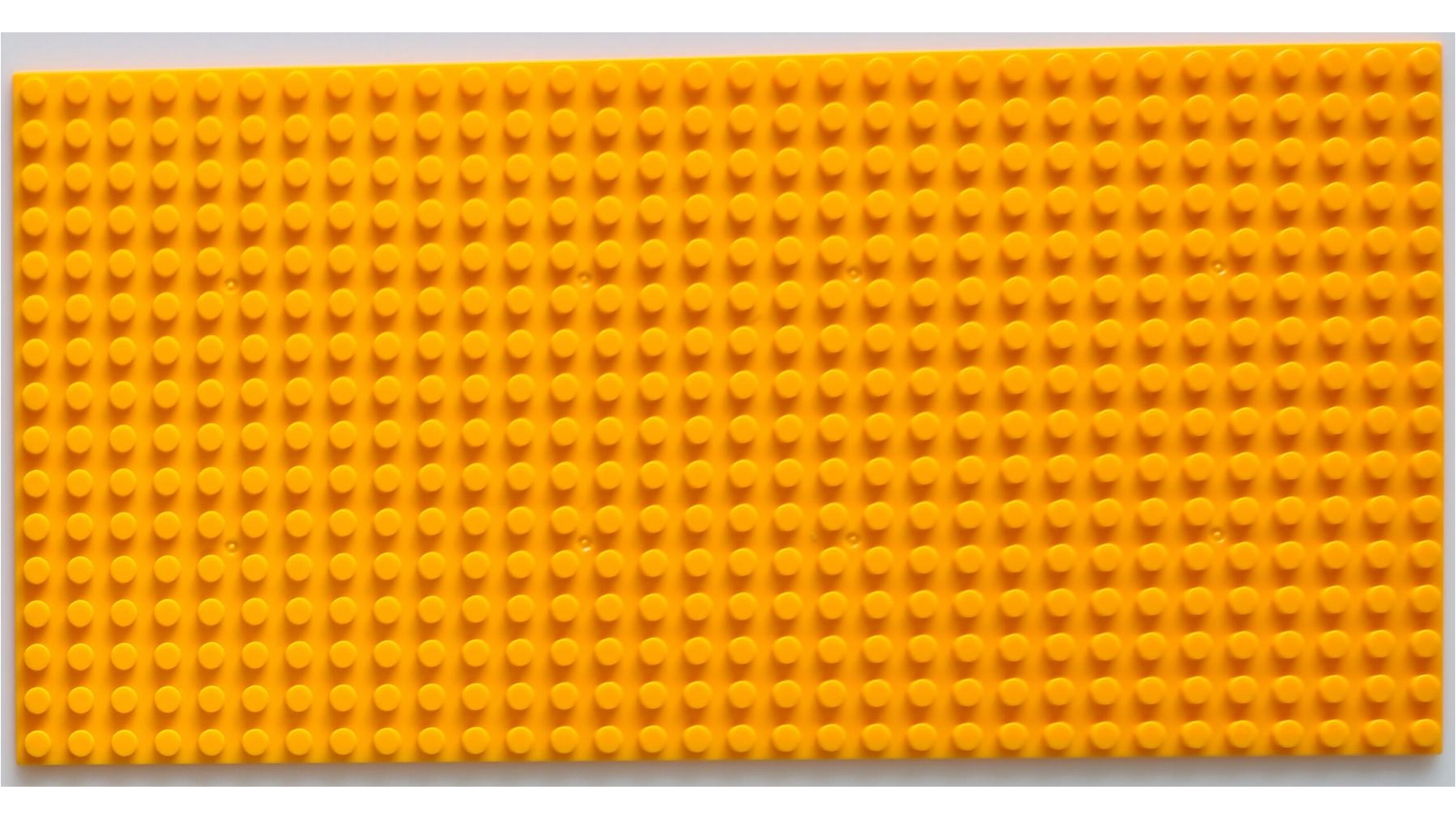 Baseplate 16 x 32 Studs Generic Classic - Yellow
