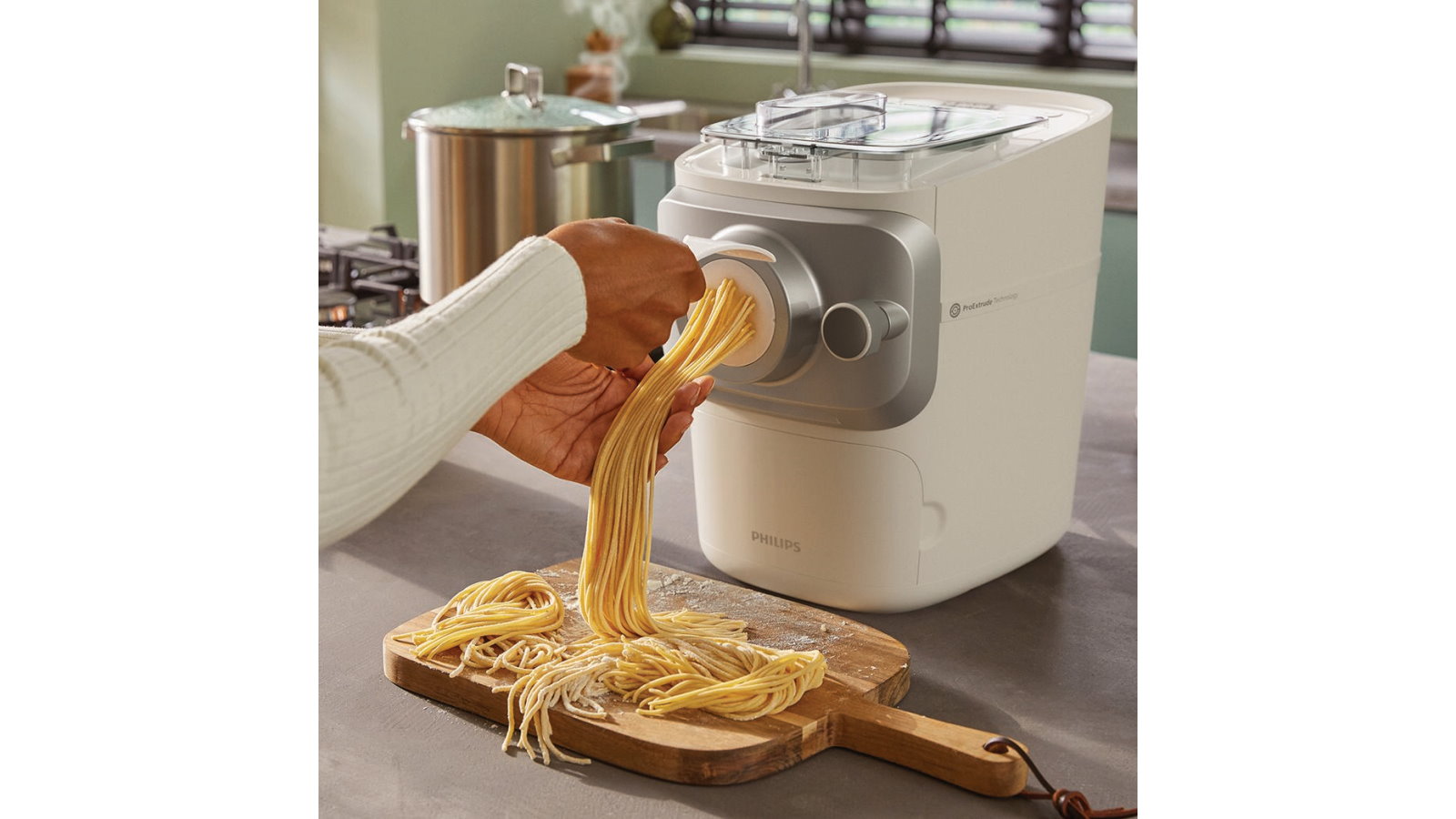  Philips Pasta Maker Series 7000 - ProExtrude Technology, Fully  Automatic, 6 Shaping Discs, White (HR2660/00) : Home & Kitchen