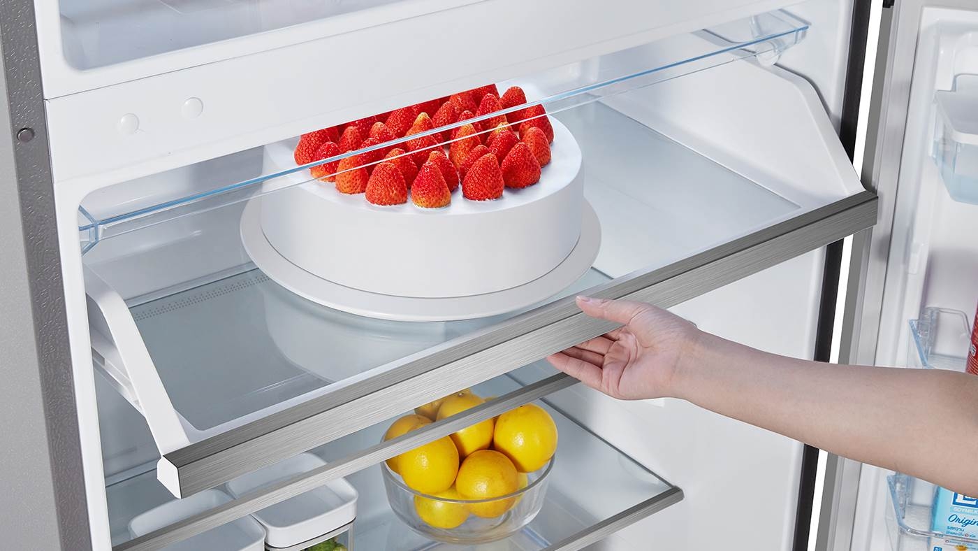 Hisense 496L Top Mount Fridge with Water Dispenser Silver Harvey Norman