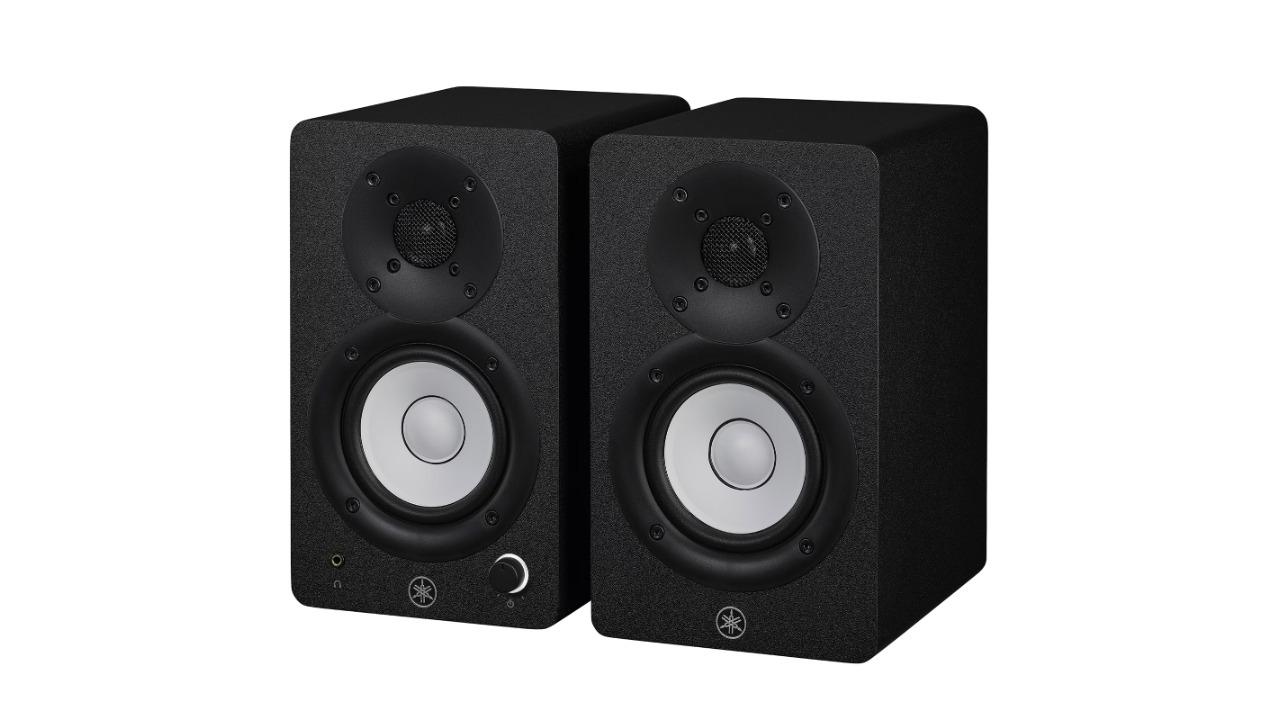 Yamaha Compact 2-Way Powered Bass-Reflex Type 3.5inch Studio Monitor Pair Speaker - Black 