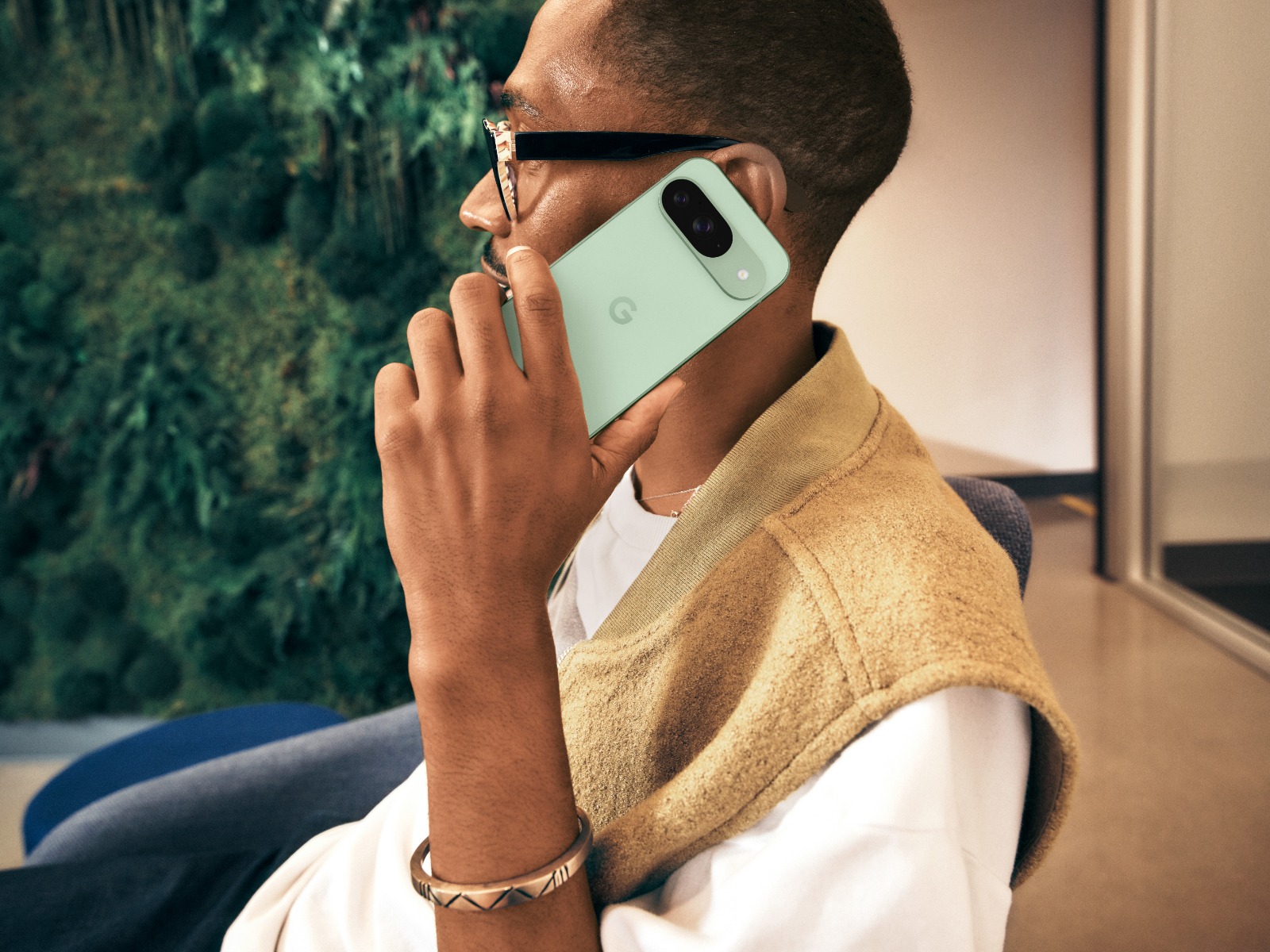 Google Pixel 9 256GB - Light Porcelain | Harvey Norman