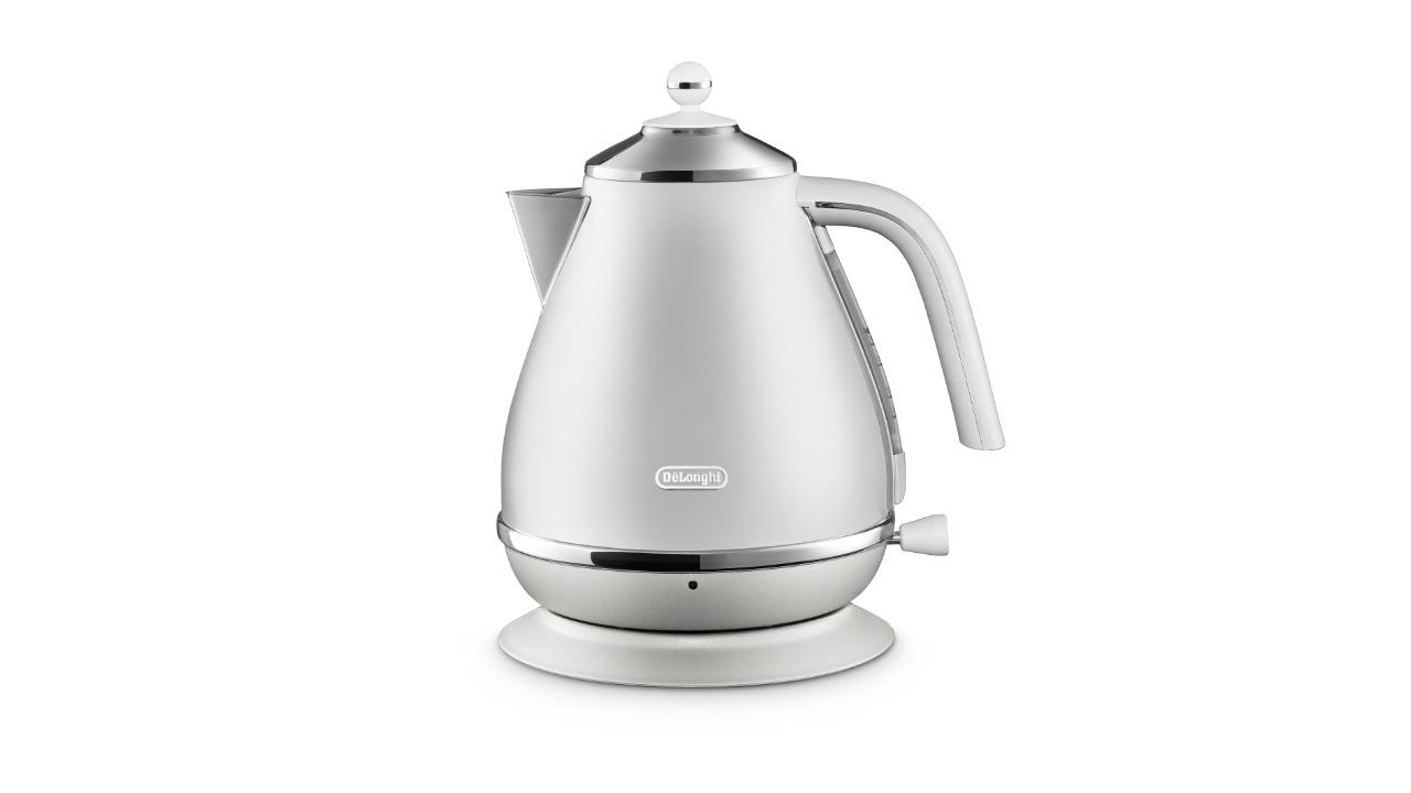 DeLonghi 1.7L Icona Capitals Kettle - Helsinki White
