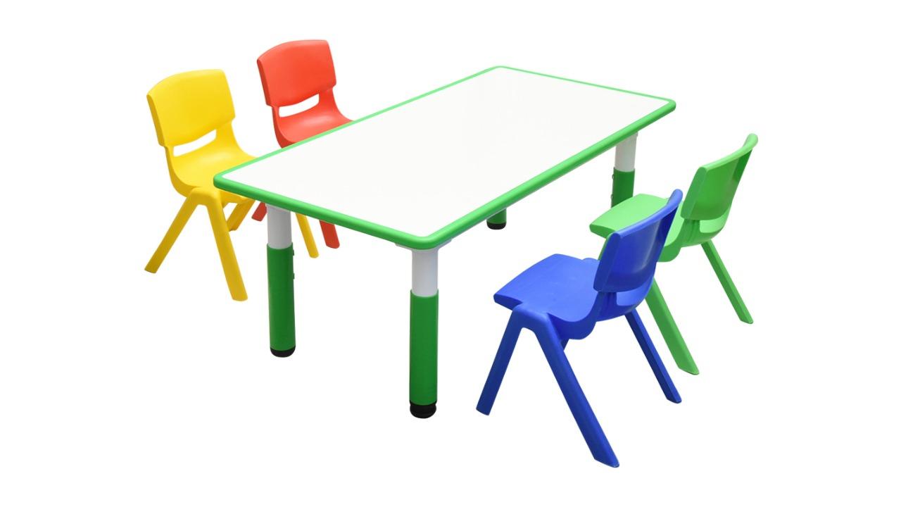 HelloDeal 120 x 60cm Kids Whiteboard Drawing Activity Table and 4 Mixed Chair Set - Green