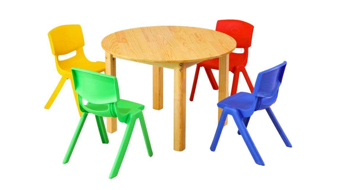 HelloDeal Pinewood Children Desk 80cm Round Wooden Kids Table and 4 Mixed Chair Set