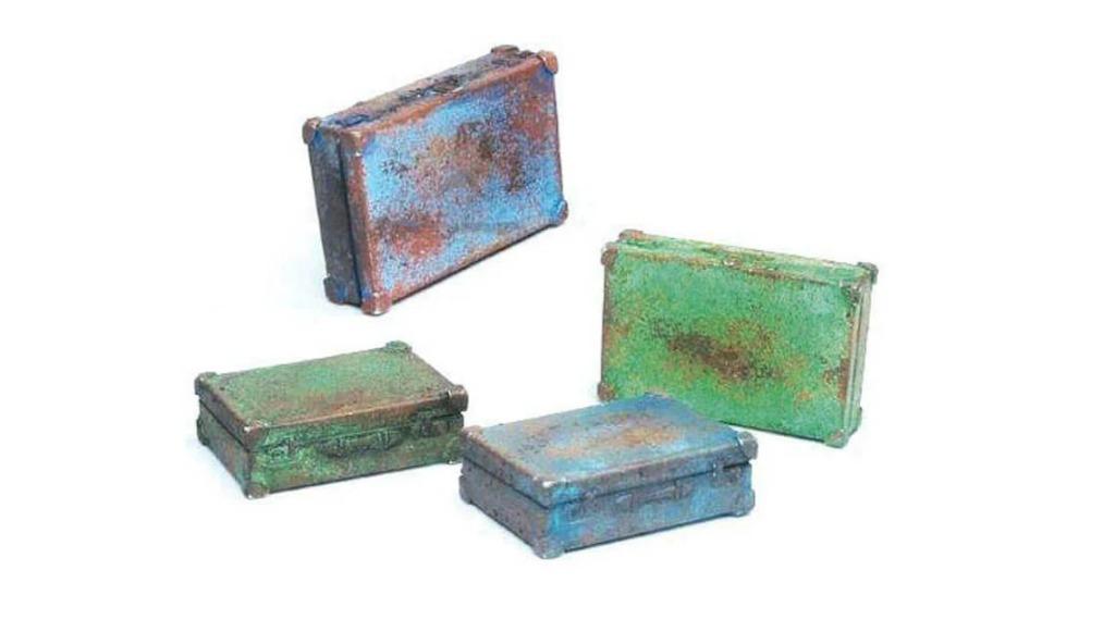 Vallejo Metal Suitcases Scenic Mini Accessories