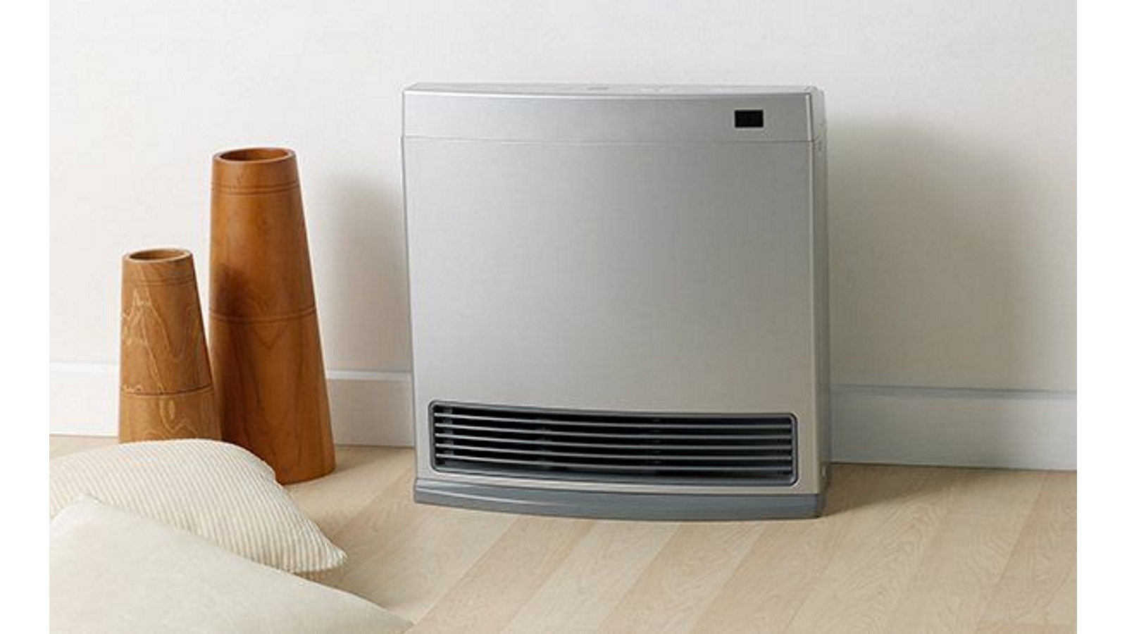 Rinnai Dynamo 15 Unflued Natural Gas Convector Heater - Platinum Silver |  Harvey Norman