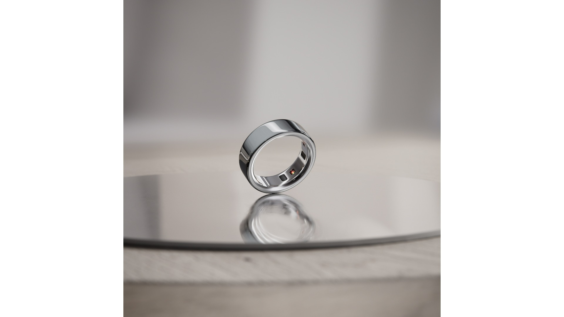 Oura Ring 4 Silver - Size 6 | Harvey Norman