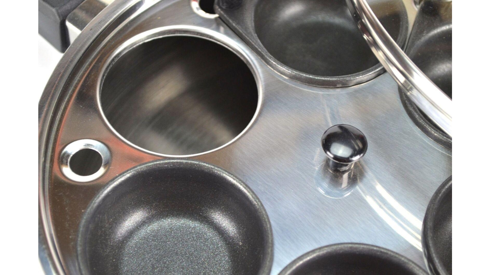 Avanti 6 Cup Stainless Steel Egg Poacher Harvey Norman