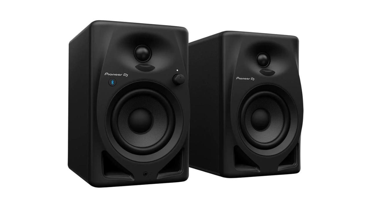 Pioneer DJ Bluetooth Powered 2-Way LF D Class Amp Loudspeaker Black Compact Monitor Pair - 4inch 
