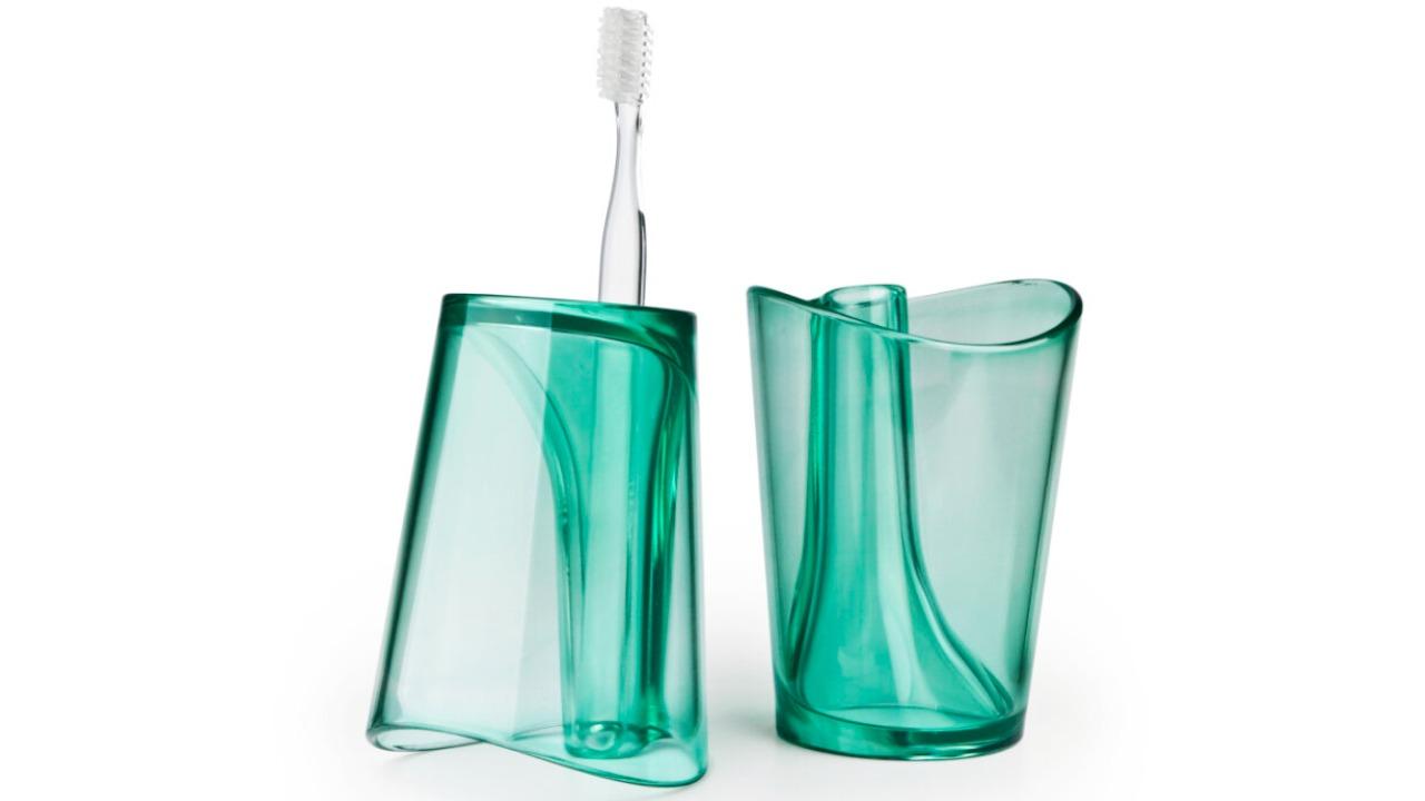 Qualy QL10094 Contoured Shape Flip Cup - Green