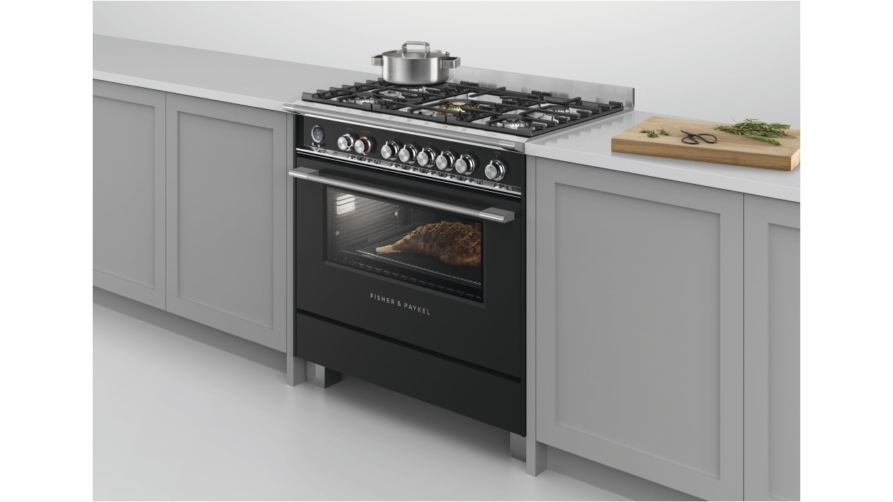 Fisher & Paykel 900mm Pyrolytic Dual Fuel Freestanding Cooker Black