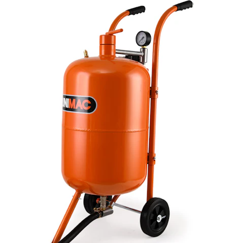 Unimac 38 Litre Tank and Sandblast Gun Set with Hose