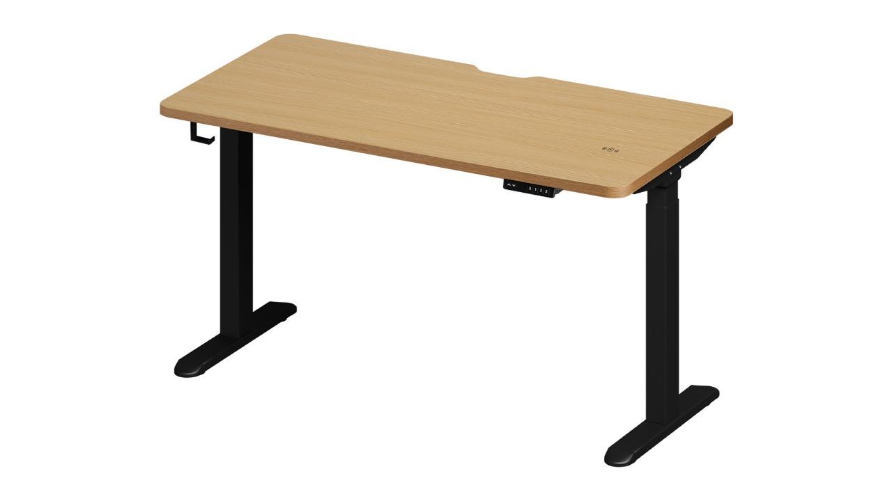 Oikiture Black Frame 140cm Electric Standing Desk with Wireless Charging Dual Motor - Oak