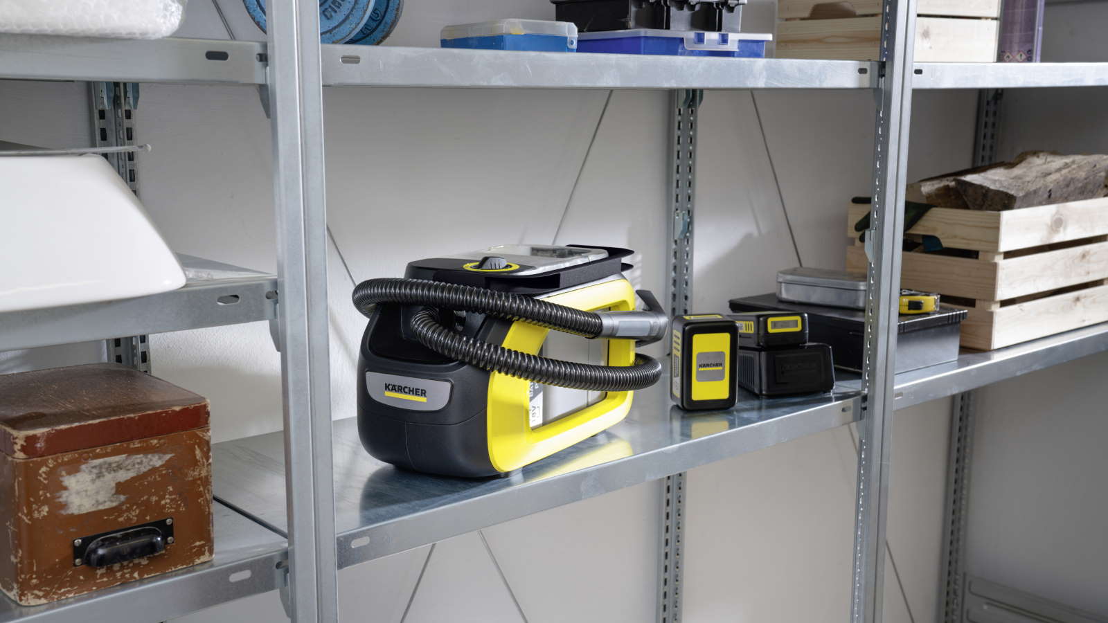 Karcher SE 318 Compact Ultra Clean 18V Cordless Spot Cleaner Harvey