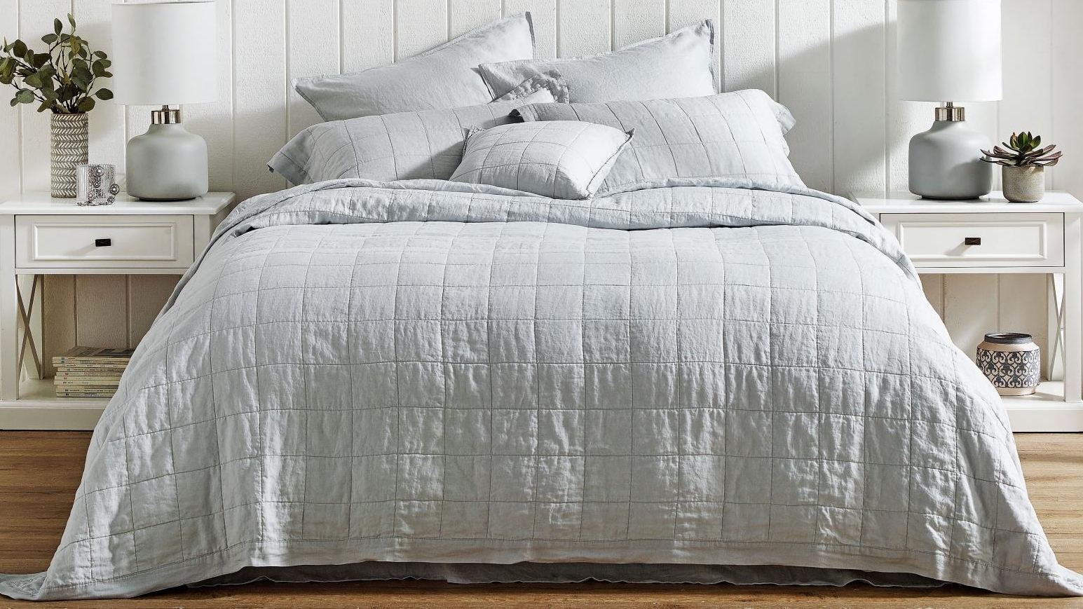 L'Avenue Linen Silver Coverlet Set