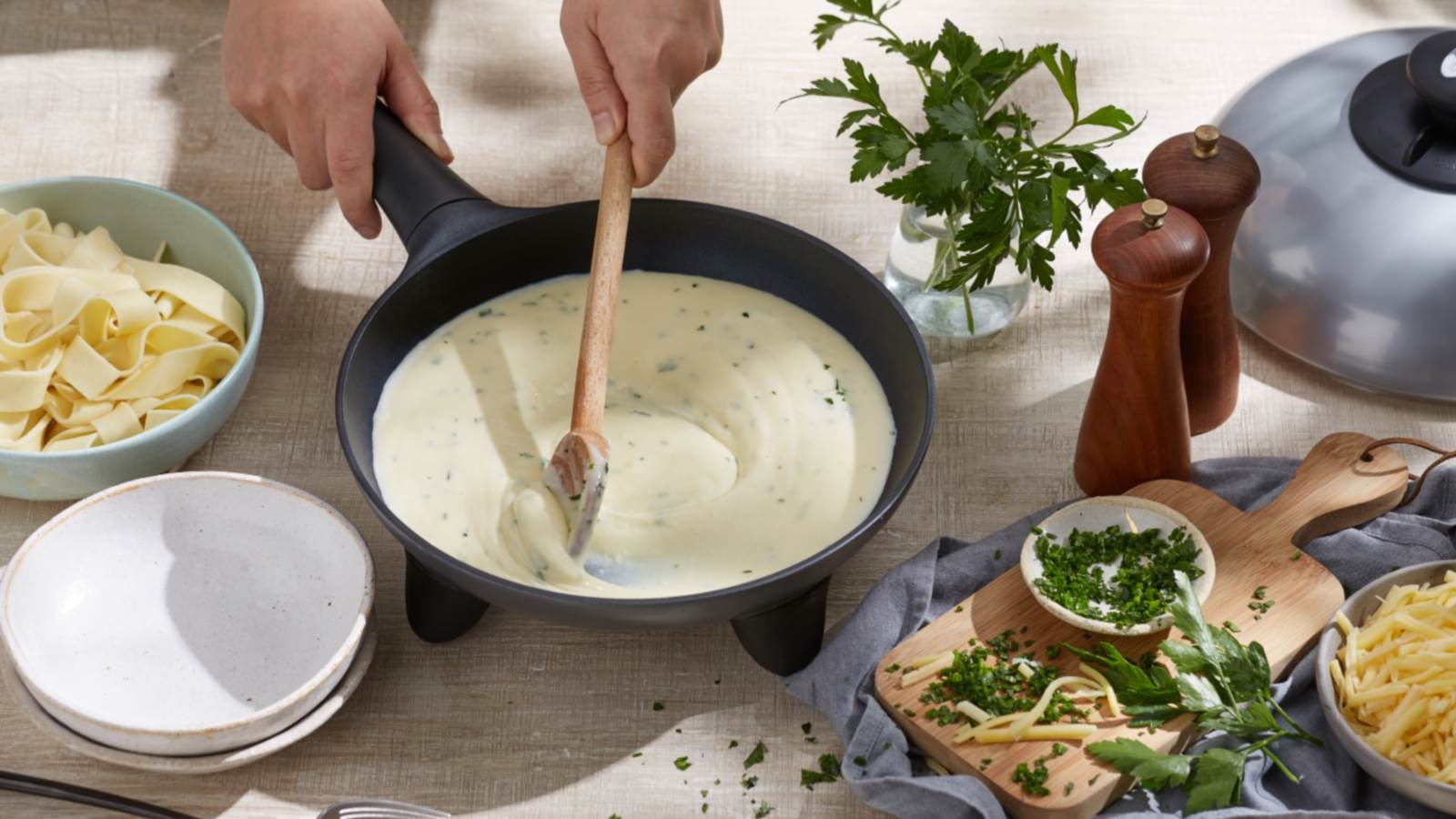 Sunbeam DiamondForce 25cm Skillet Harvey Norman