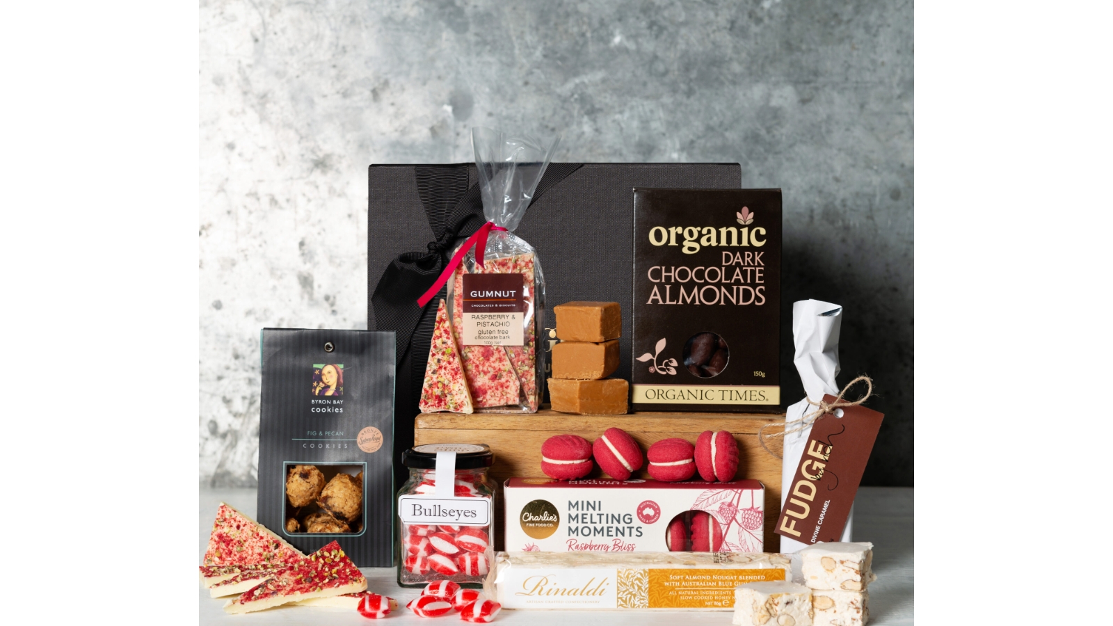 Gourmet Basket Sweet Treats
