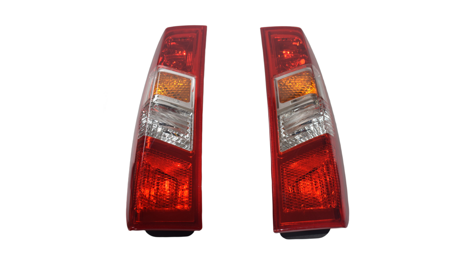 Machter Autoparts 2 Piece Left/Right Tail Light - Fits LDV V80 Van 2.5L Diesel 2013-ON