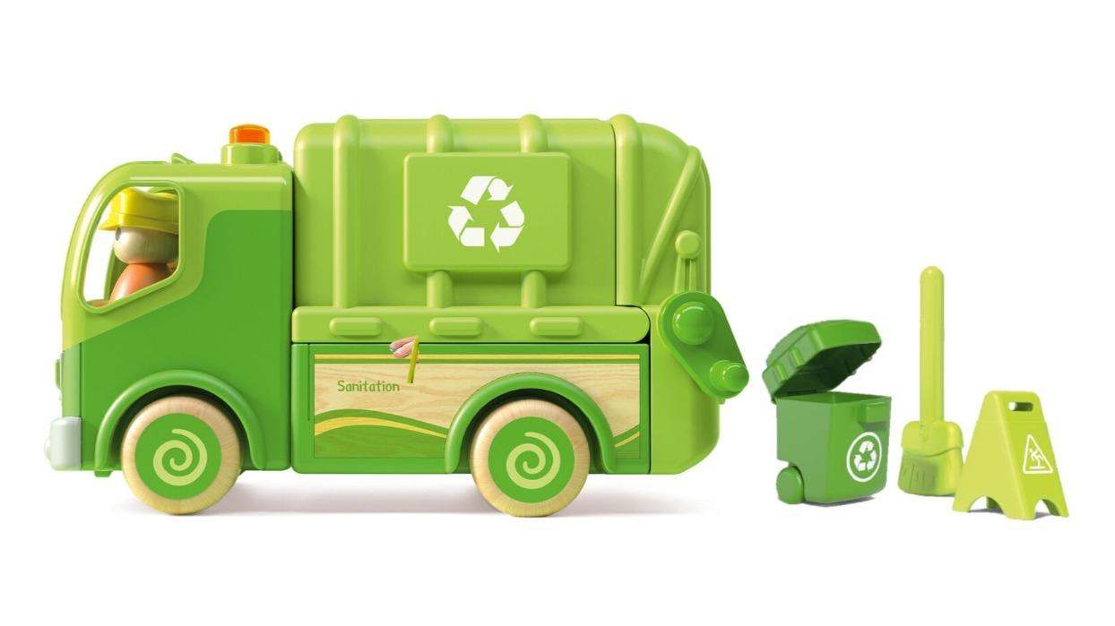 Wanborns Wooden Recycle Truck with Sound and Light