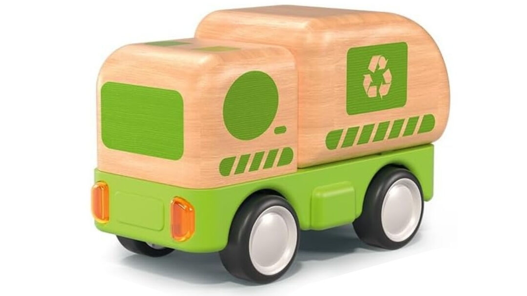 Wanborns Wooden Friction Recycling Truck with Sound and Light