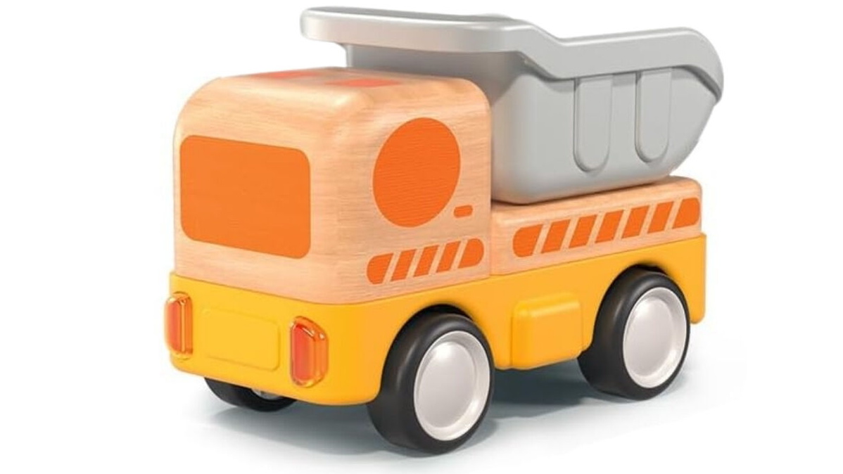 Wanborns Wooden Friction Dump Truck with Sound and Light