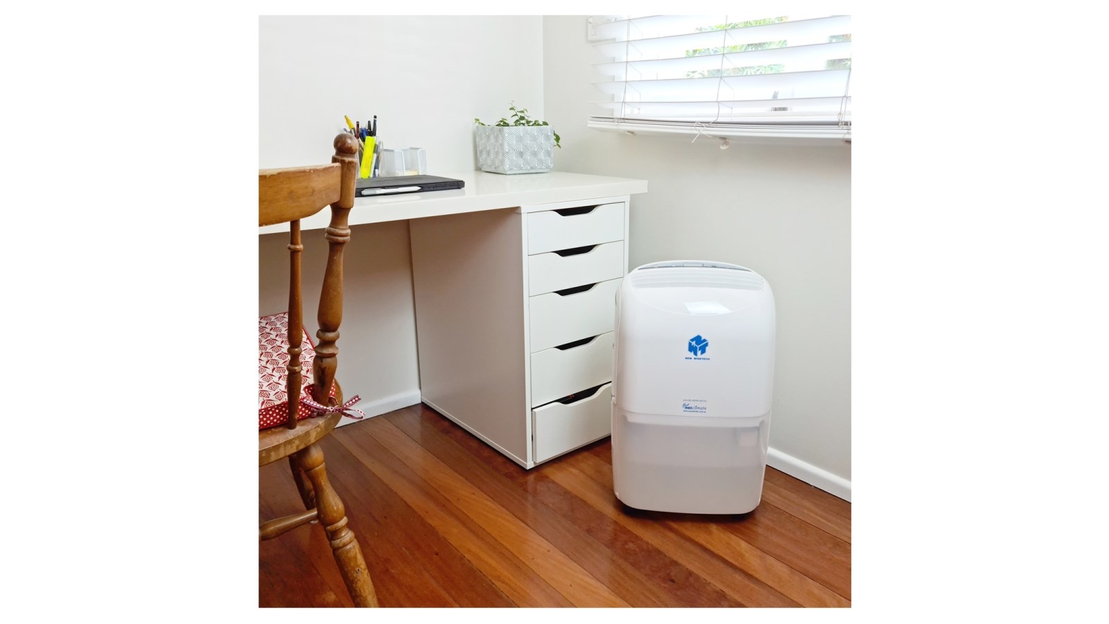 AusClimate Compact 20L Dehumidifier Harvey Norman