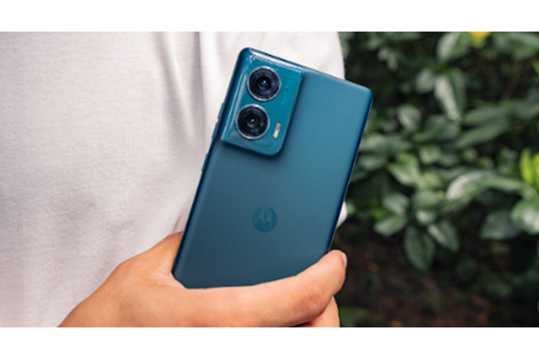  Blazing Fast Charging and Processor 