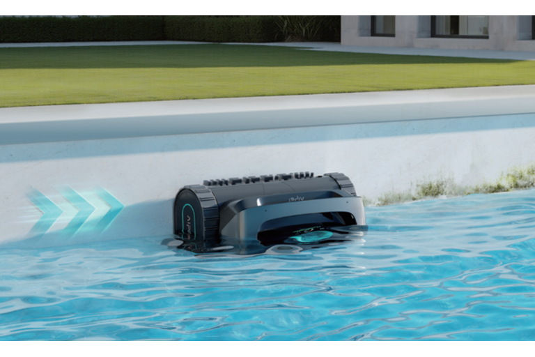  Horizontal Waterline Scrubbing 