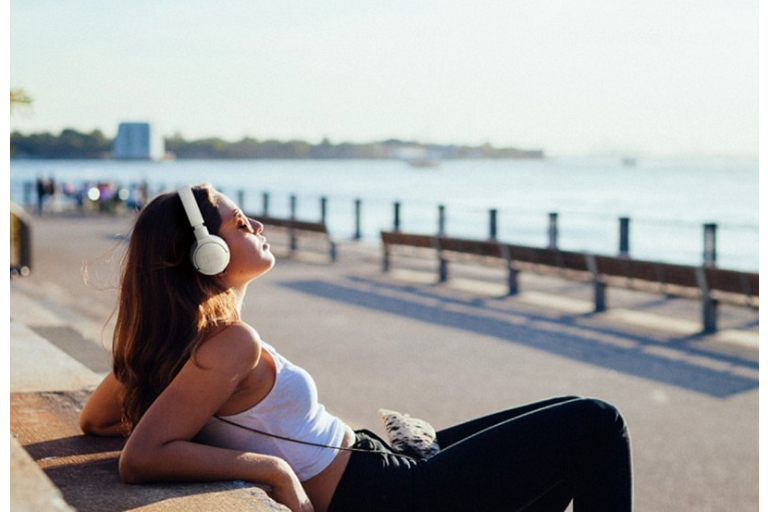  Enjoy the Sound 