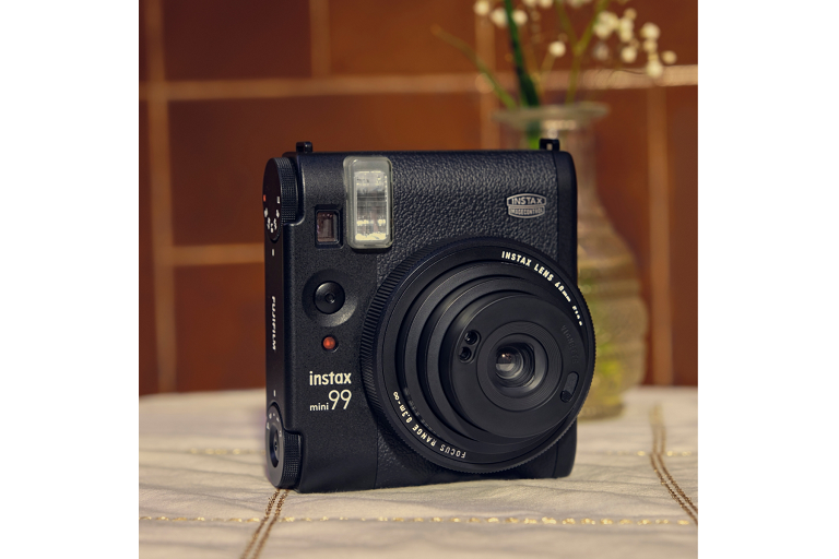  Versatile Shooting Modes & Colour Effects 