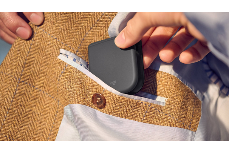  Ultra-Portable Foldable Design 