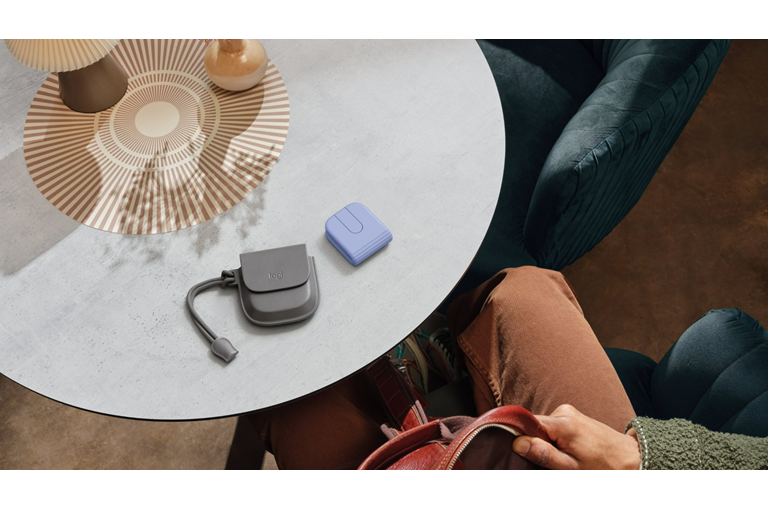  Ultra-Portable Foldable Design 