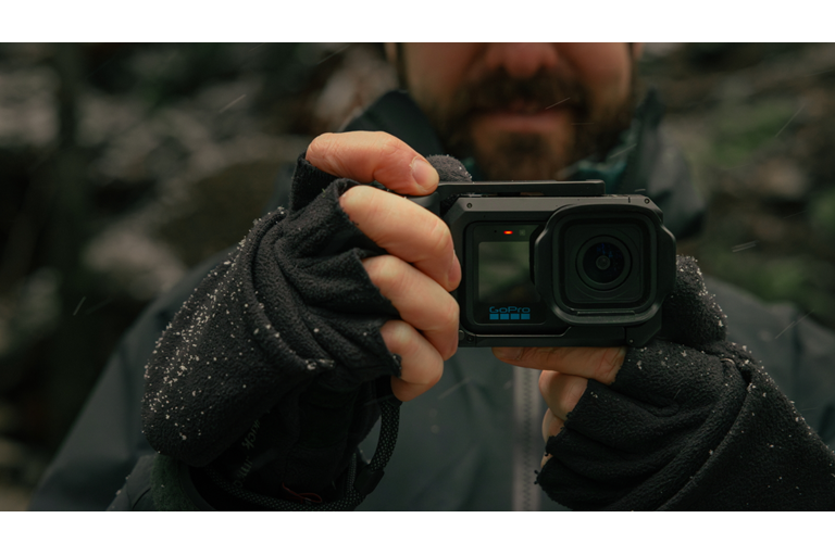  Ergonomic Grip With Durable Metal Frame 