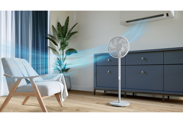  Adjustable to keep you cool 