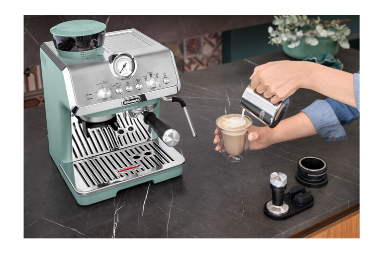  Barista-Style Milk Texturing 