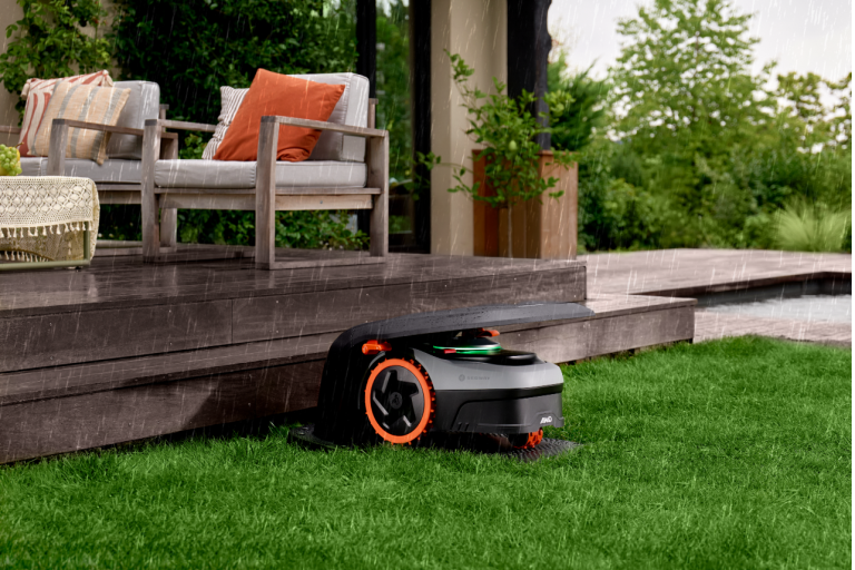 Intelligent Safety and All-weather Convenience