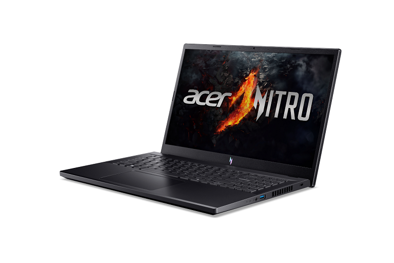 Acer 15.6型RTX4060/ i7-13620H/ SSD2TB 揃う