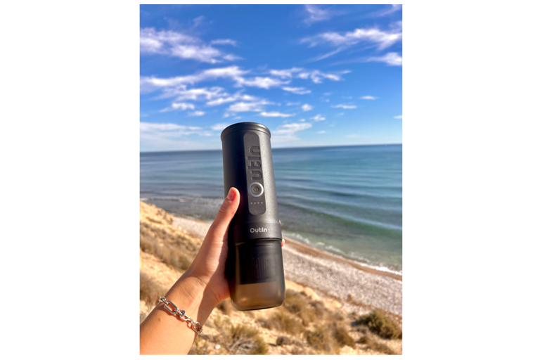  Long-Lasting Battery and Universal Charging 