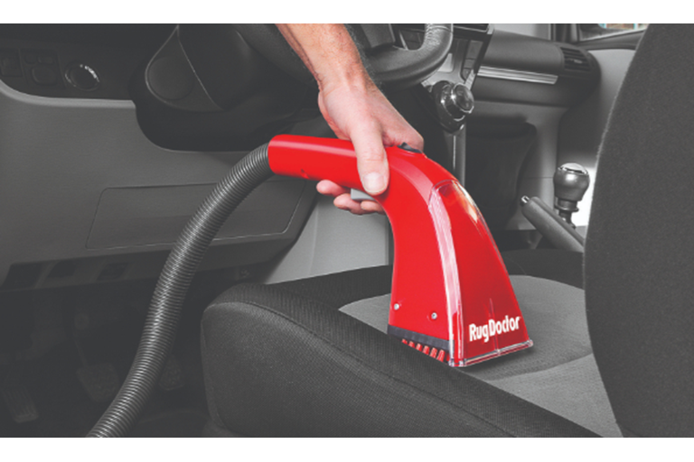  Convenient Reach and Easy Manoeuvrability 