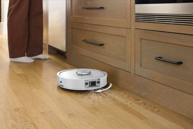 Powerful Vacuuming + Advanced Edge Detection