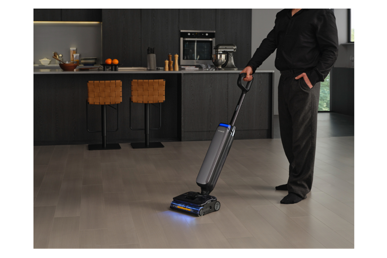  Powerful Steam and Suction Cleaning 