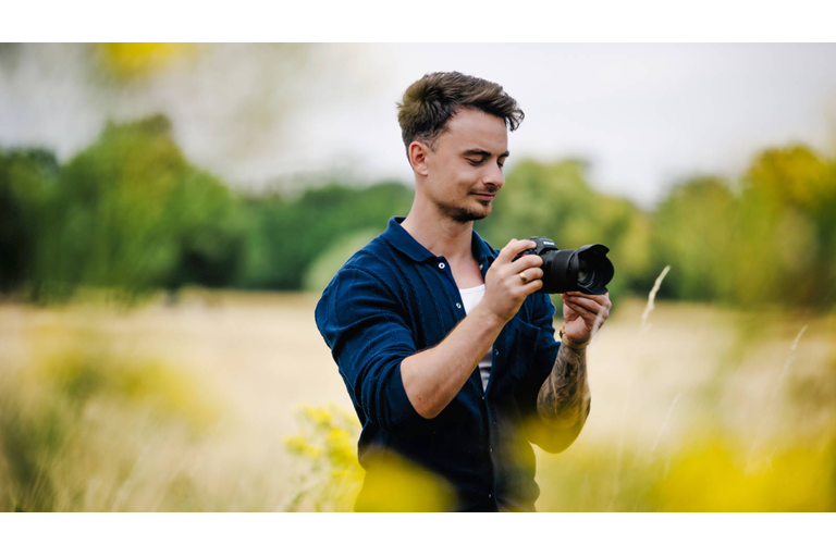  High-Luminance EVF 
