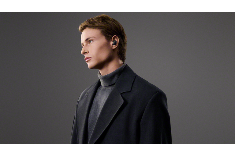  Industry-Leading Noise Cancelling 