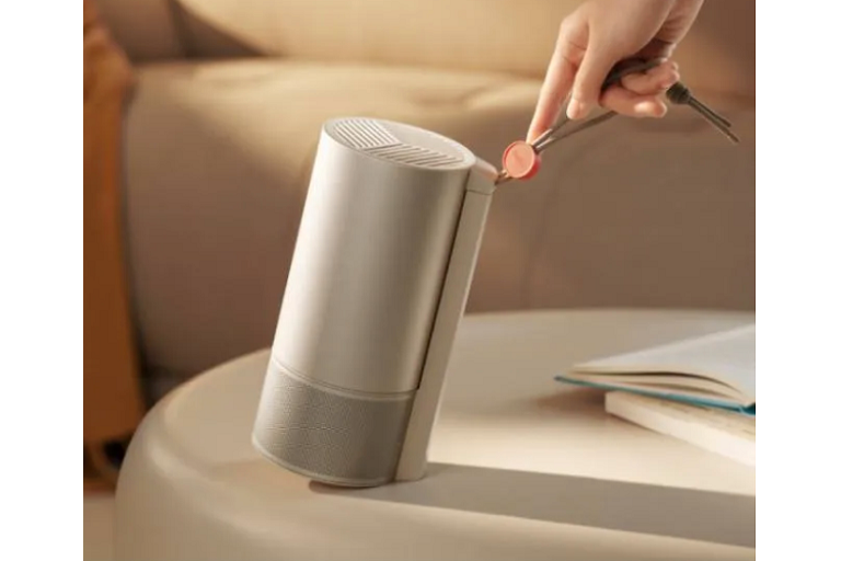  Dual 5W Harman Kardon Speakers with Ambient Light Mode 