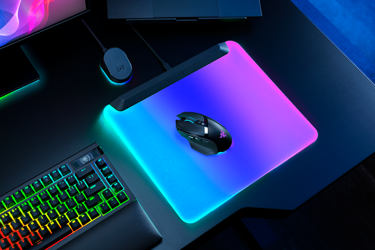 7-Zone Chroma Lighting with Full Underglow 